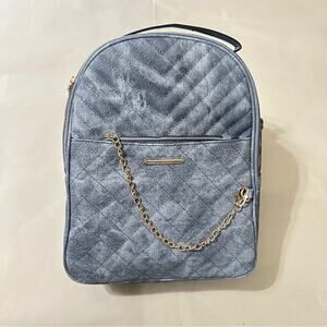 Vegan Quilted Denim Backpack – Gold Chain Accent | 100% Vegan-Friendly
⸻